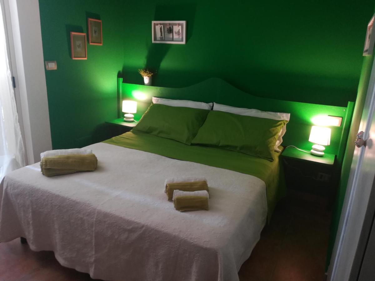 Bed and Breakfast Al Quindici Шилла Екстер'єр фото