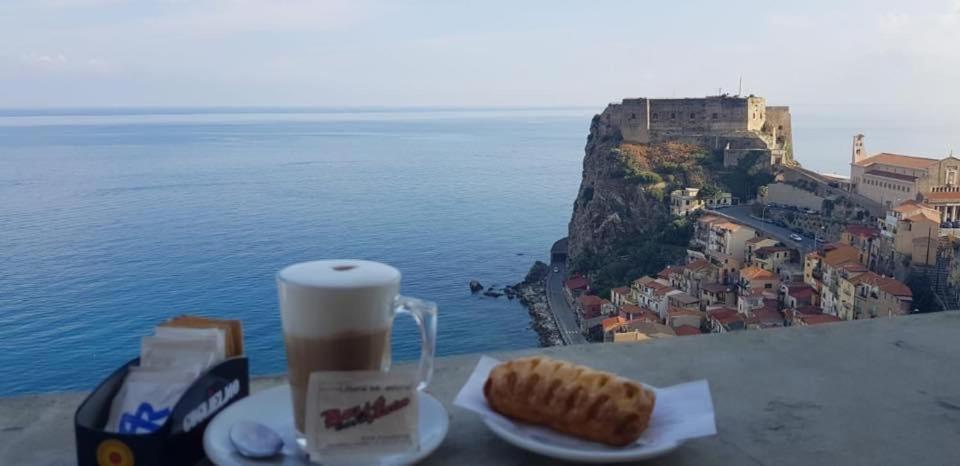 Bed and Breakfast Al Quindici Шилла Екстер'єр фото